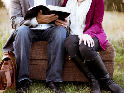 35 frases bíblicas para casal que trazem ensinamentos para a vida a dois