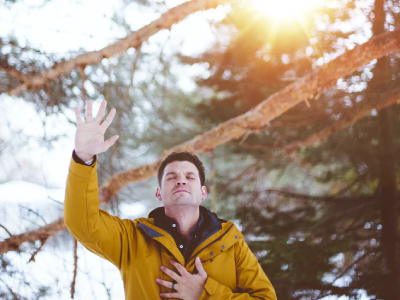 30 frases de Deus em primeiro lugar para glorificar seu poder e misericórdia