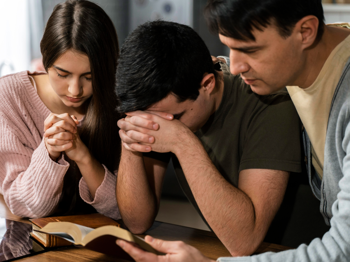 35 frases bíblicas para o Dia dos Pais que bendizem por suas vidas