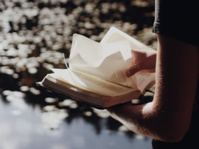 20 frases bíblicas para amigos que fortalecem e santificam essa amizade