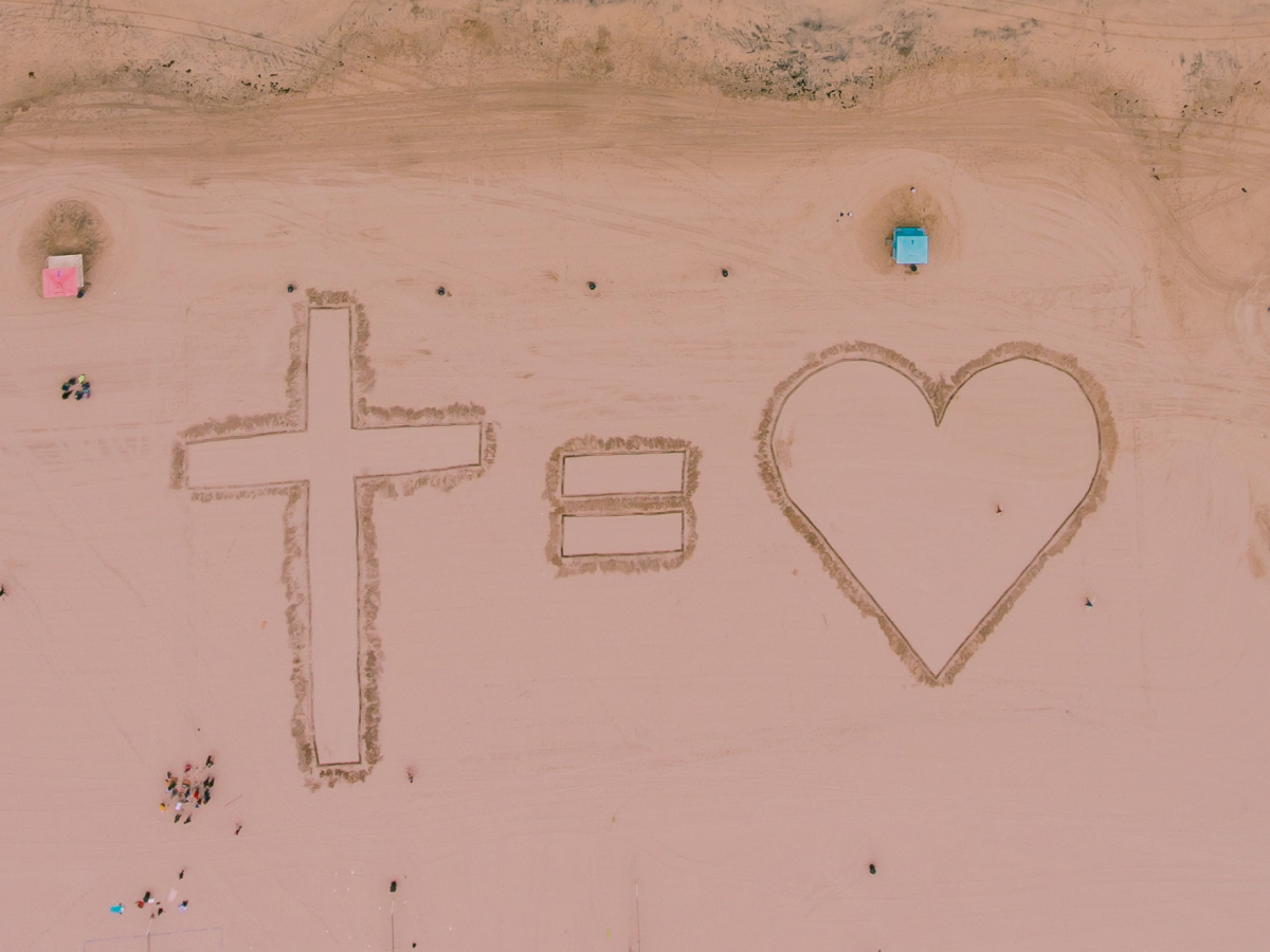 45 versículos sobre o amor de Deus que revelam a face de Sua graça