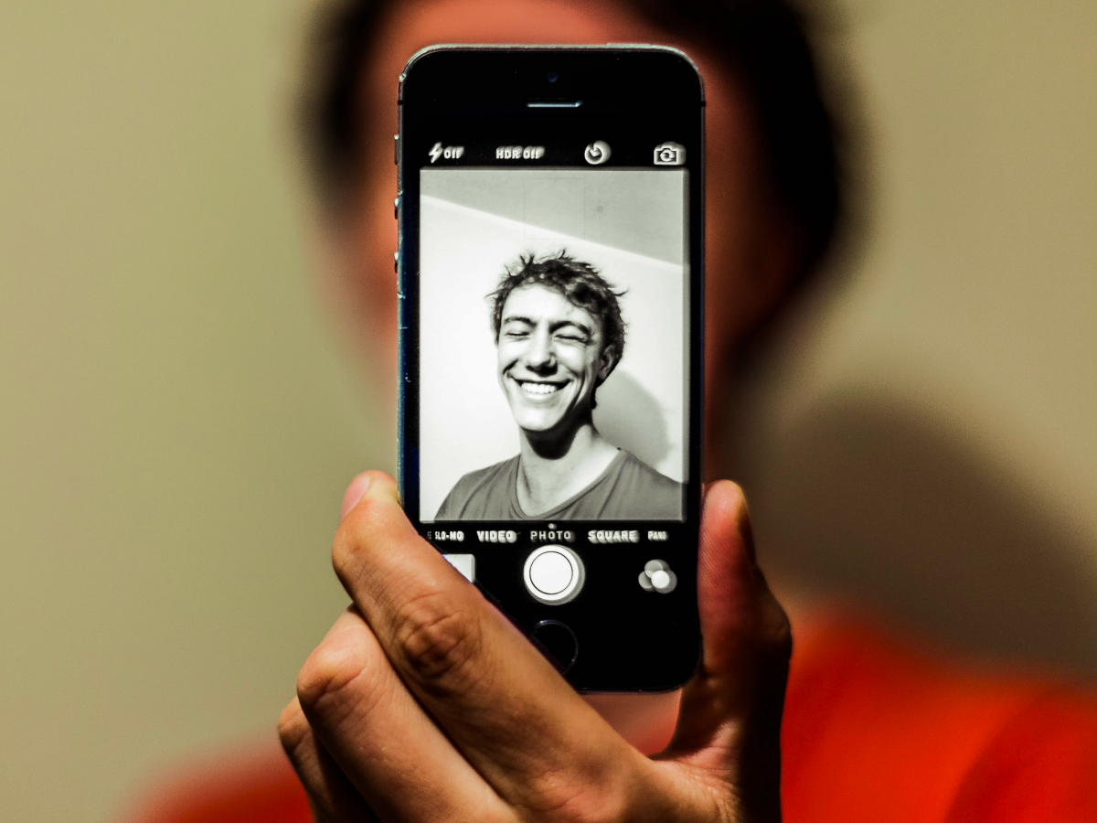 80 frases bíblicas para foto que revelam a presença de Deus em sua vida